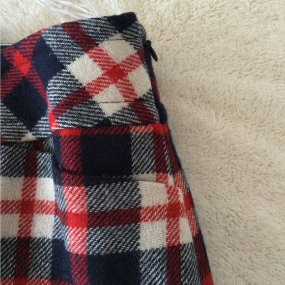 Talbots A-line Plaid Wool Blend Skirt size 12P. Red/Blue/Cream. Lining is Blue - Picture 5 of 7